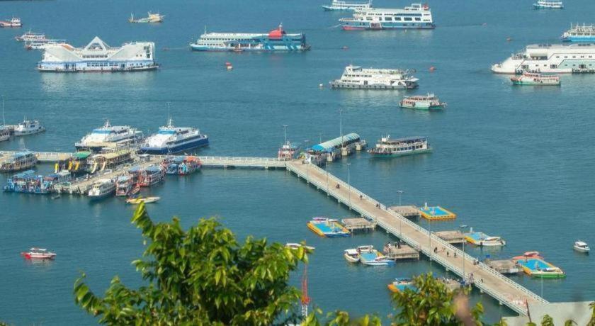 Hotel K Station Pattaya Esterno foto